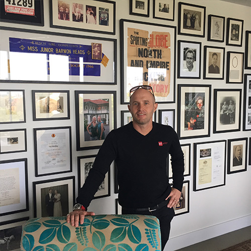 ArtPerfect Picture Hanging Darren Bacon